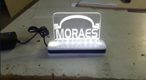 Urnas de Acrílico - Brindes - Displays - Troféus em Acrílicos - Clarabóias - Domos em Acrílico - Impressão a Laser - Corte a Laser - Protetor de Acrilico - Chapas - Placas - Letreiros Luminosos em Acrílico Curitiba - PR