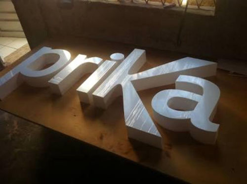 Letras Caixa em Acrílicos em Curitiba - Paraná